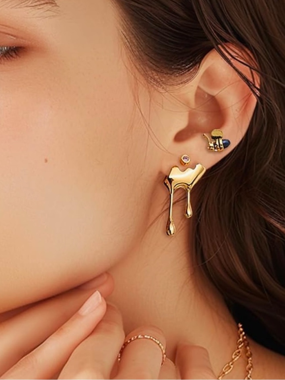 Honey Bee Earrings - Picture 1 of 4